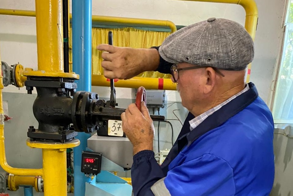 Использование газоиспользующего оборудования. Газовики. техническое обслуживание оборудования. газовики газ. газоиспользующее оборудование.